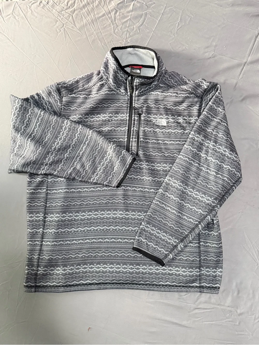 The North Face Men's Gray Patterned Half-Zip Fleece Pullover